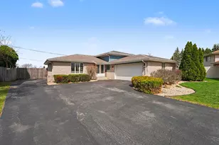 3604 192nd St, Lansing, IL 60438 - Photo 1