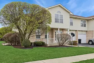 7245 Arbor Ln, Justice, IL 60458 - Photo 1