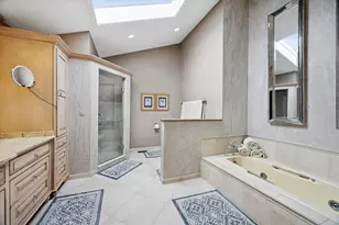 8401 Golfview Dr, Orland Park, IL 60462 - Photo 20