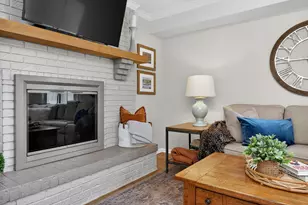 2053 Somerset Ln, Wheaton, IL 60189 - Photo 16