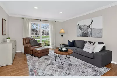 2053 Somerset Lane, Wheaton, IL 60189 - Photo 6