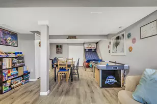 6709 E Wellsley Ct, Gurnee, IL 60031 - Photo 18