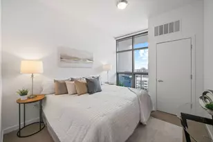 303 W Ohio St, Chicago, IL 60654 - Photo 10