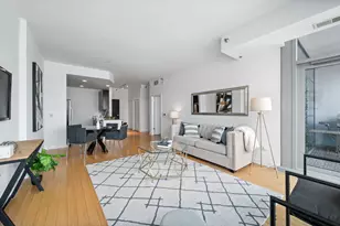 303 W Ohio St, Chicago, IL 60654 - Photo 4