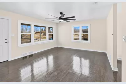 330 Hickory Street, Chicago Heights, IL 60411 - Photo 8