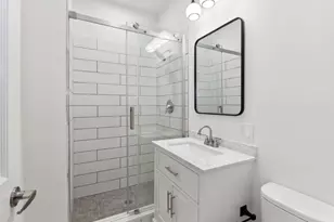 2437 N Seminary Ave, Chicago, IL 60614 - Photo 16