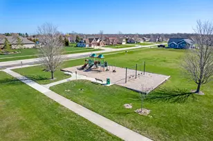 3107 Ernest Dr, Sandwich, IL 60548 - Photo 40