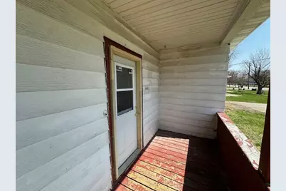 102 N Jackson Street, Gardner, IL 60424 - Photo 2