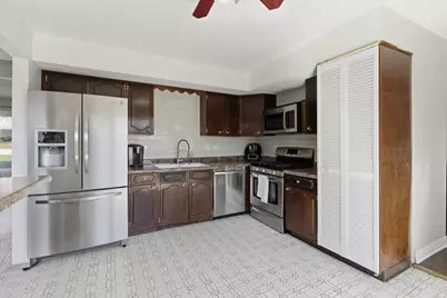 9021 Primrose Lane, Hickory Hills, IL 60457 - Photo 10