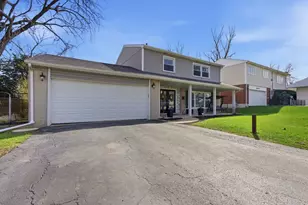 9021 Primrose Ln, Hickory Hills, IL 60457 - Photo 1