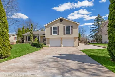 649 Greenbrier Lane, Crystal Lake, IL 60014 - Photo 1