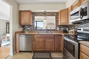 19533 Lake Shore Dr, Lynwood, IL 60411 - Photo 6