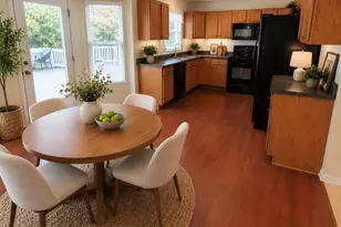 348 Greenview Dr, Crystal Lake, IL 60014 - Photo 4