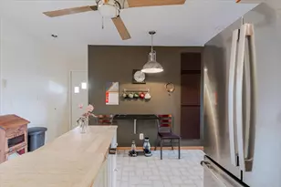 405 W Raab Rd, Normal, IL 61761 - Photo 16