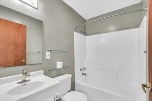 108 W Jackson St, Mahomet, IL 61853 - Photo 22