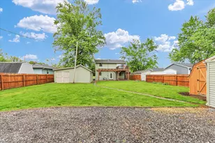 108 W Jackson St, Mahomet, IL 61853 - Photo 28
