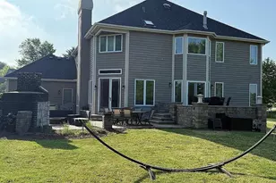 6N274 W Ridgewood Ln, Saint Charles, IL 60175 - Photo 2