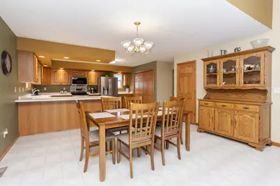608 N Cherokee Lane, Pontiac, IL 61764 - Photo 10