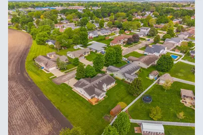 608 N Cherokee Lane, Pontiac, IL 61764 - Photo 40
