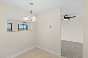 1415 E Central Rd, Arlington Heights, IL 60005 - Photo 8