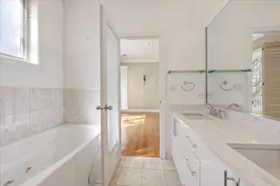 602 Hinman Ave, Evanston, IL 60202 - Photo 16