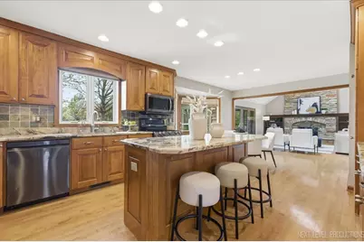 1872 Jahns Drive, Wheaton, IL 60189 - Photo 10