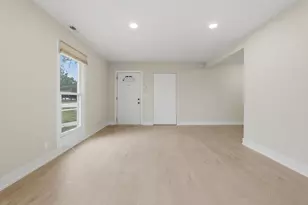 763 Wellington Ave, Elk Grove Village, IL 60007 - Photo 10