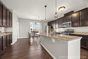 259 Bennett Dr, Carol Stream, IL 60188 - Photo 4