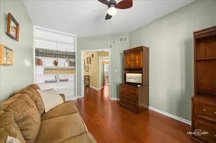 595 Golfers Ln, Bartlett, IL 60103 - Photo 4