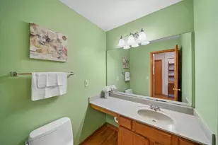 3195 Village Green Dr, Aurora, IL 60504 - Photo 12