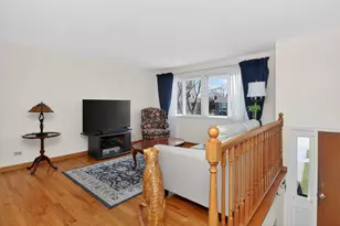 906 Jeffery Ct, Schaumburg, IL 60193 - Photo 8