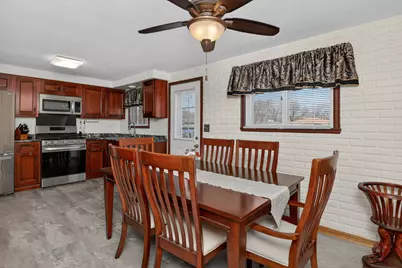 906 Jeffery Court, Schaumburg, IL 60193 - Photo 2