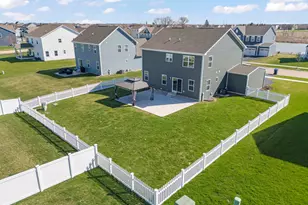 319 Atkinson Dr, Sugar Grove, IL 60554 - Photo 28