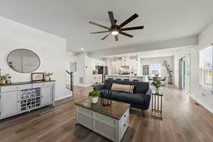 319 Atkinson Dr, Sugar Grove, IL 60554 - Photo 10