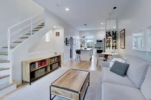 646 N Armour St, Chicago, IL 60642 - Photo 6
