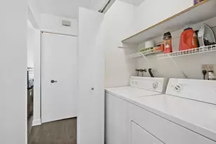 2286 Weatherford Ln, Naperville, IL 60565 - Photo 4