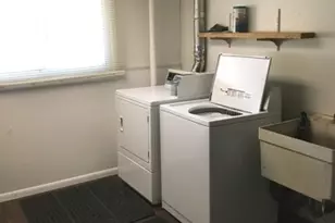 1300 Getzelman Dr, Elgin, IL 60123 - Photo 8