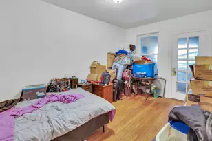 8039 S Marquette Ave, Chicago, IL 60617 - Photo 4