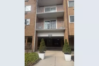 203 N Kenilworth Avenue #2A, Oak Park, IL 60302 - Photo 2