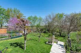 783 S Providence Ln, Round Lake, IL 60073 - Photo 30