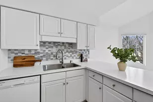 99 Ione Dr, South Elgin, IL 60177 - Photo 20