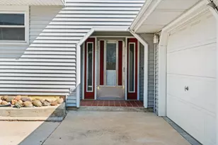 206 Washington St, Oswego, IL 60543 - Photo 6