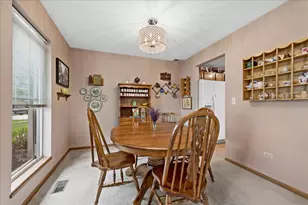 2110 Peach Tree Ln, Algonquin, IL 60102 - Photo 12