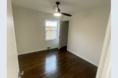 654 W 111th Street, Chicago, IL 60628 - Photo 4