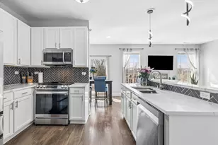 16224 Golf View Dr, Lockport, IL 60441 - Photo 6