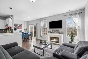 16224 Golf View Dr, Lockport, IL 60441 - Photo 2