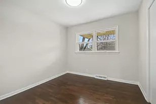 750 Duncan Dr, Aurora, IL 60506 - Photo 8