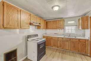 1705 Norfolk Ave, Crete, IL 60417 - Photo 8