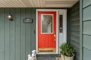 37 Ashley Ln, Champaign, IL 61820 - Photo 2