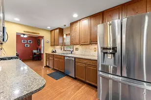 37 Ashley Ln, Champaign, IL 61820 - Photo 8